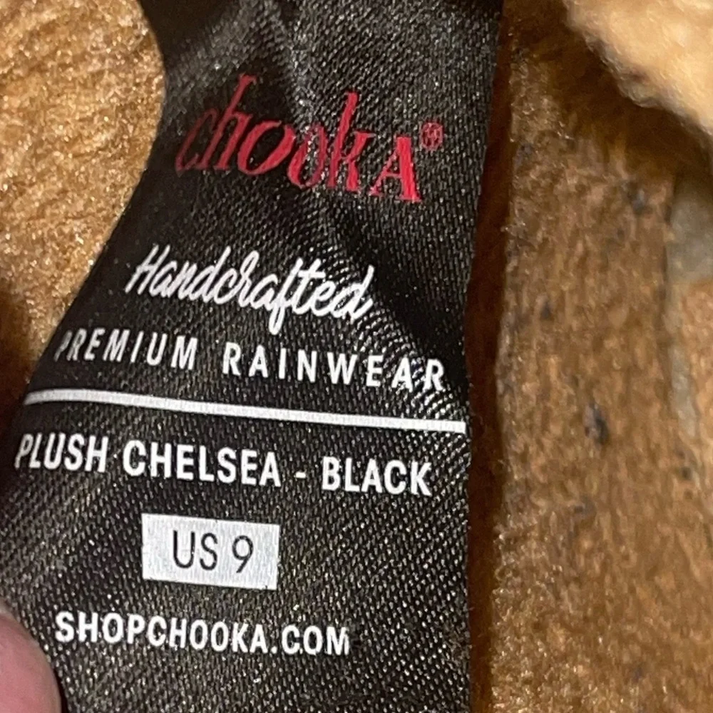 Chooka premium crafted Chelsea Waterproof, faux fur lined boots size US 9. GUC